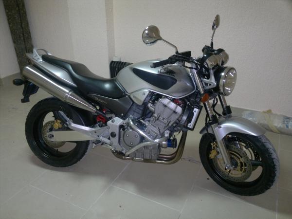: CB 900 F Hornet  